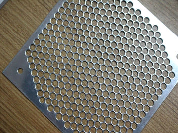 Çin Paslanmaz Çelik / Alüminyum Dekoratif Delikli Metal Paneller Hafif Tedarikçi